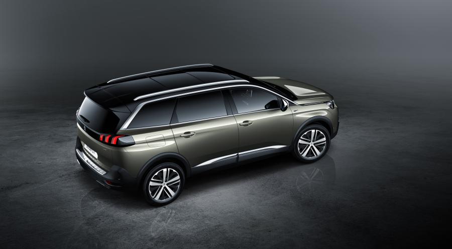  Peugeot 5008 GT 2016 года  (WW) (фото 7 из 27)